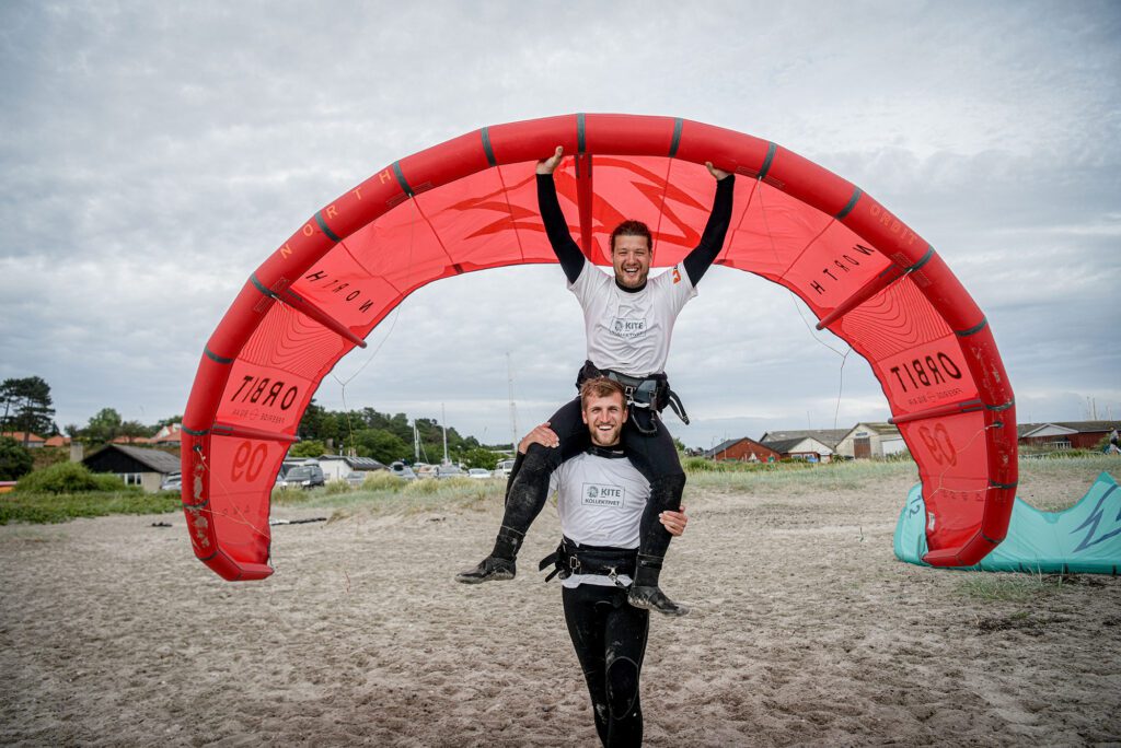 To personer Kitesurfing i danmark 