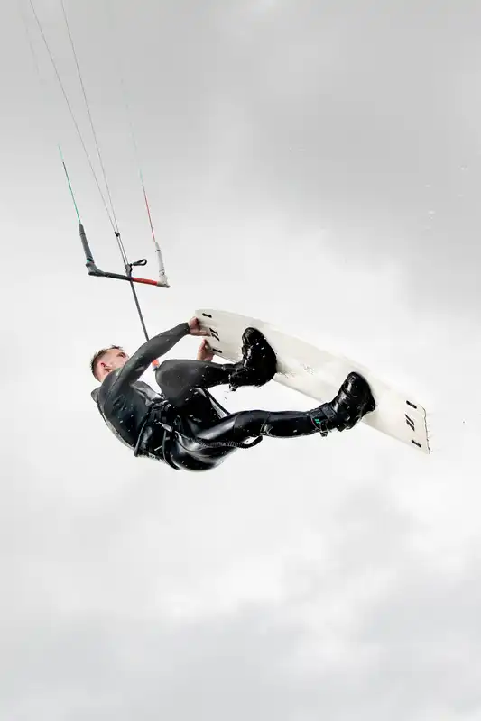 surfing-udstyr-kitekollektivet-kitesport-nu-scaled